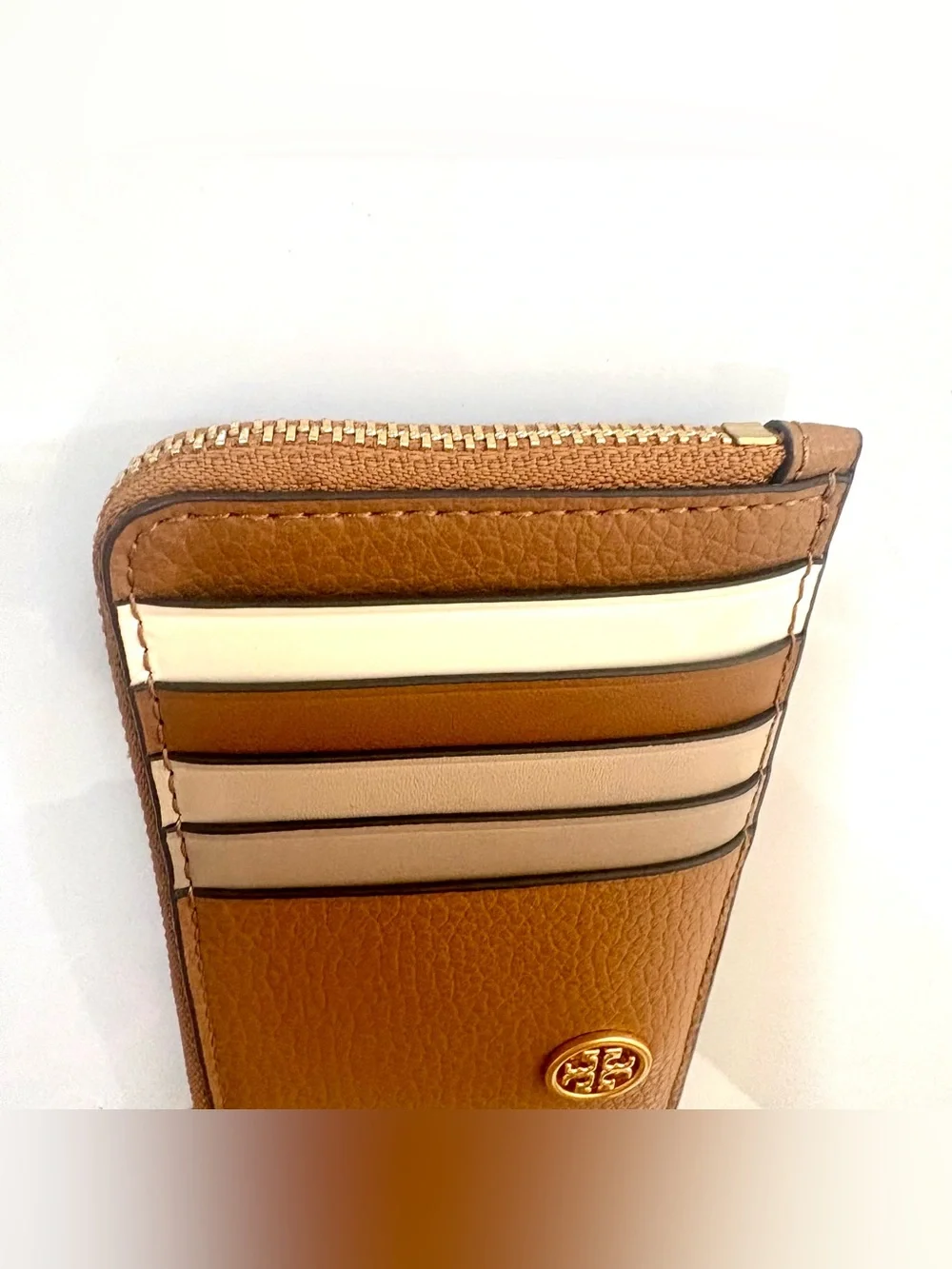 Tory Burch Brown Leather Zip Card Card Wallet with Gold Logo New without tag